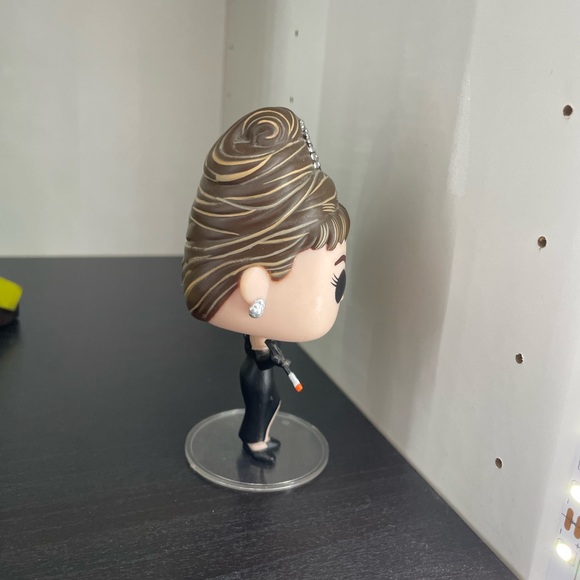 Funko Pop Audrey Hepburn Breakfast at Tiffany’s Holly Golightly - Picture 3 of 5